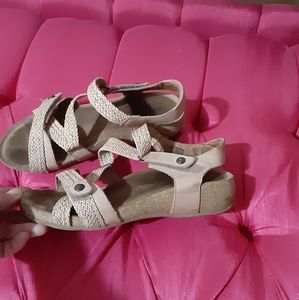 Taos Sandals 7-7.5